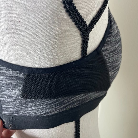 Incredible by Victoria's Secret Sports Bra - Picture 5 of 11